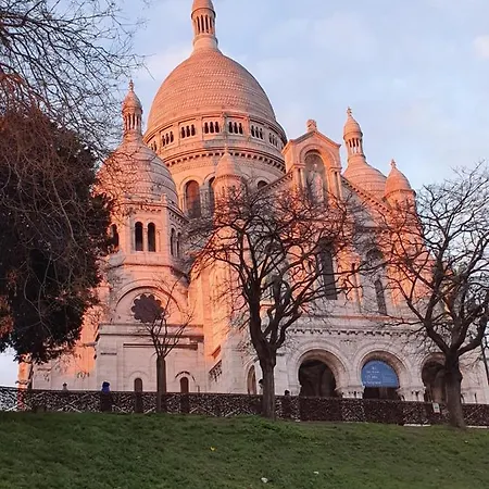 D'hotes Confort Et Charme 9eme Bed & Breakfast Paris